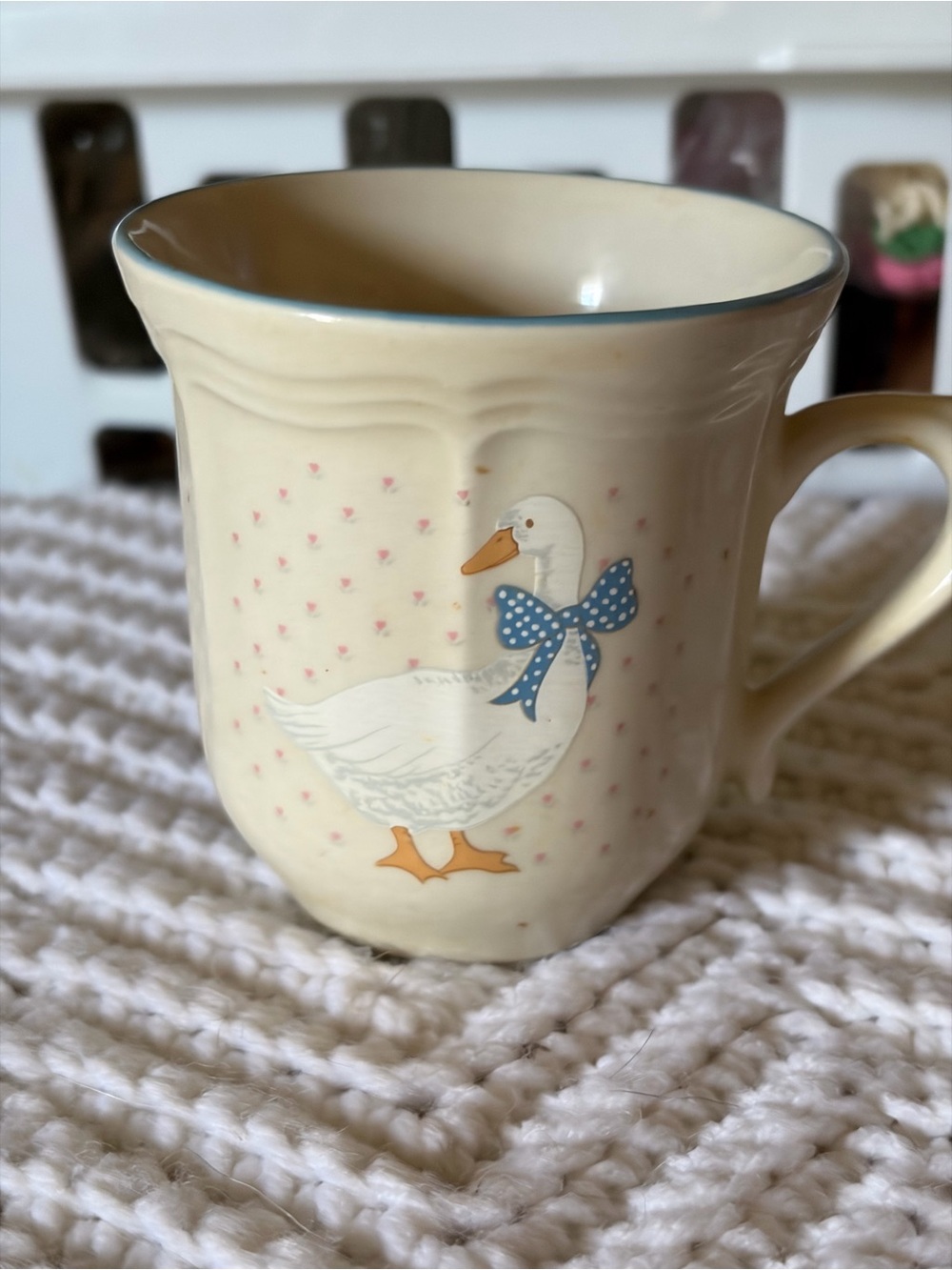 Vintage Brick Oven Stoneware
"Aunt Rhody" Goose with Blue
Bow Mug